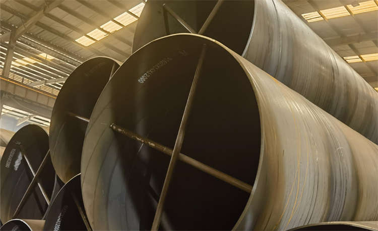 1520-12mm螺旋鋼管，325-10mm螺旋焊管，1324mm螺旋焊管，鋼材場Q355B鋼板